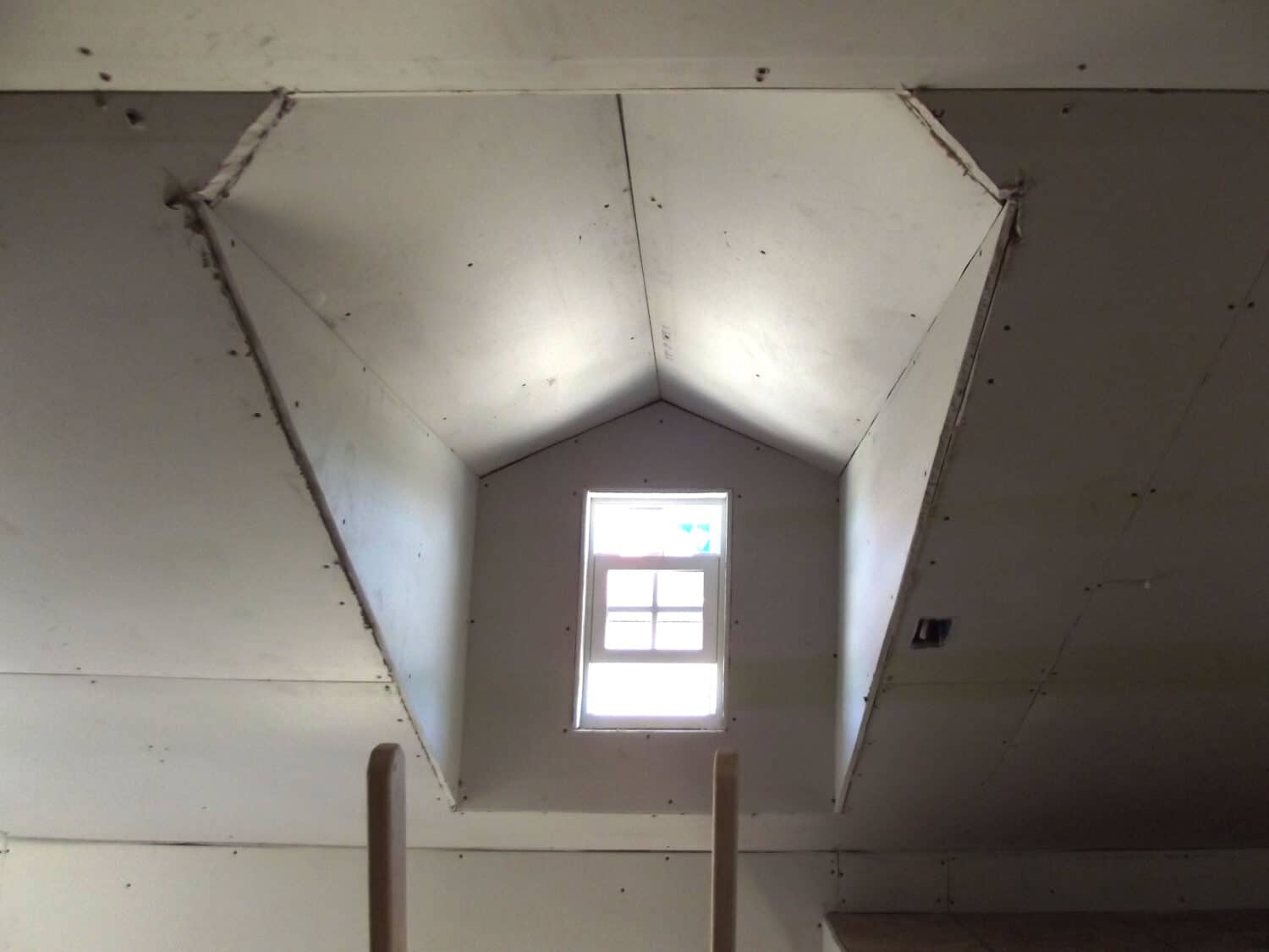 16x40 deluxe cabin inside of dormer with window
