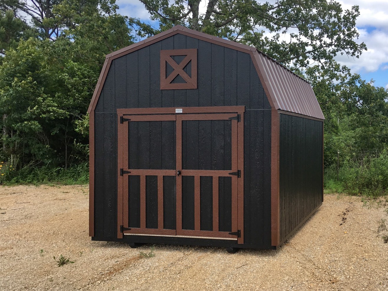 spacious storage barn in reynolds missouri